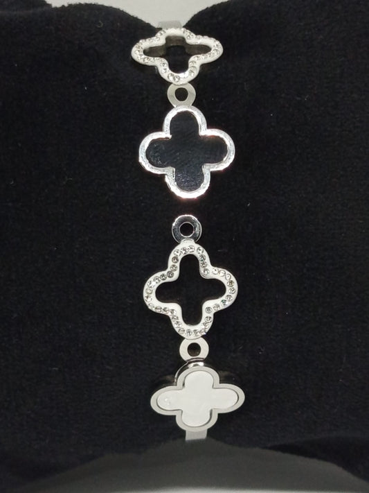 Aloura Luxe – Yonca Desenli Siyah Beyaz Çelik Kelepçe