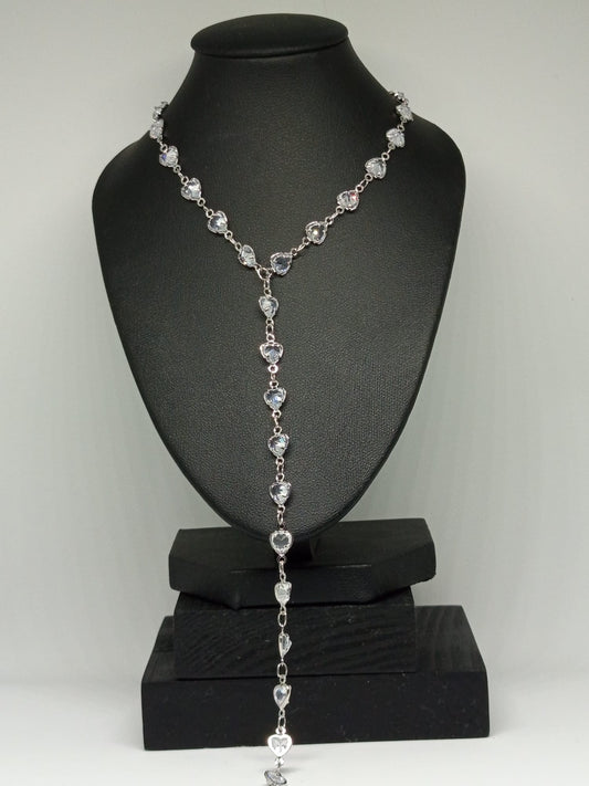 Aloura Luxe – Beyaz Taşlı Gümüş Renk Çelik Y Kolye